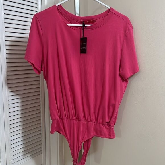 T shirt bodysuit - Picture 1 of 5